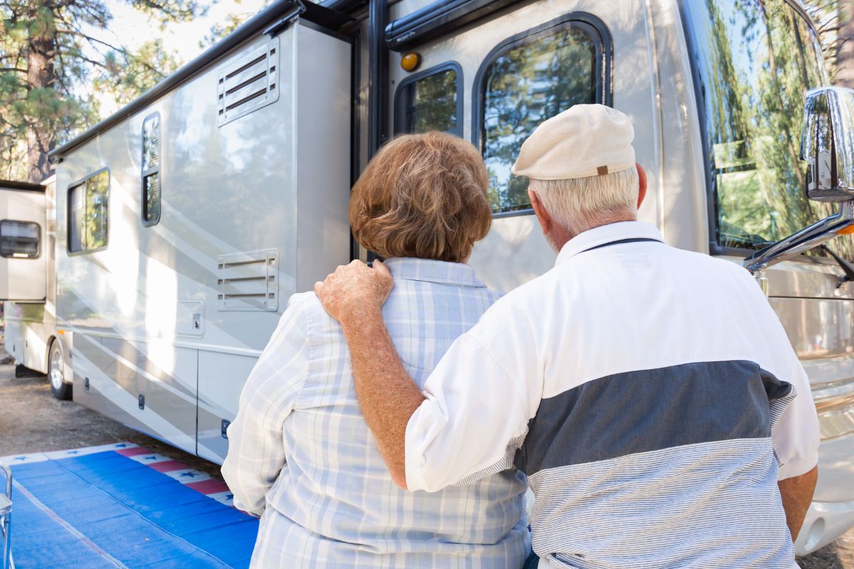 Senior couple looking for an RV